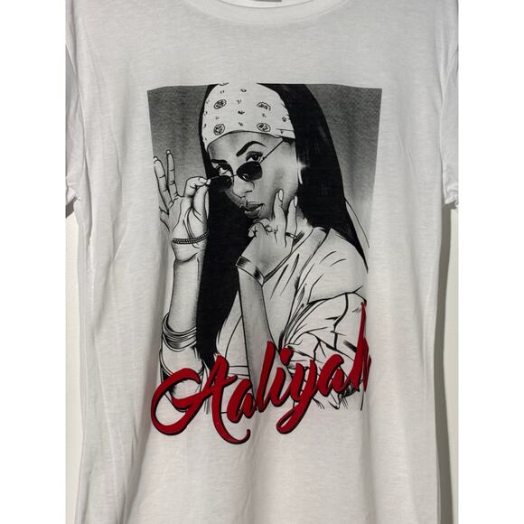 Aaliyah Graphic T-Shirt White Short Sleeve  Band T-Shirt Size 2XL - Picture 2 of 5